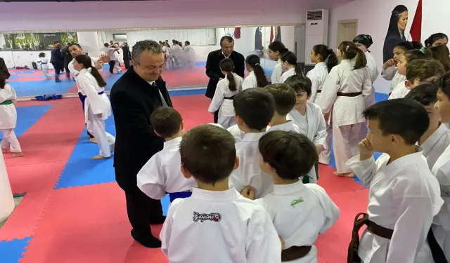 Hendek Karate Kulübünü Ziyaret etti