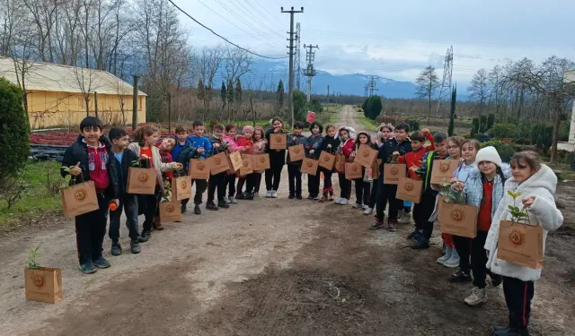 Hendek Noksel İlkokulu Öğrencileri Orman Fidanlığı'nda Doğa Eğitimiyle Buluştu