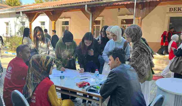 Eğitim Fakültesi'nde stand kurdular