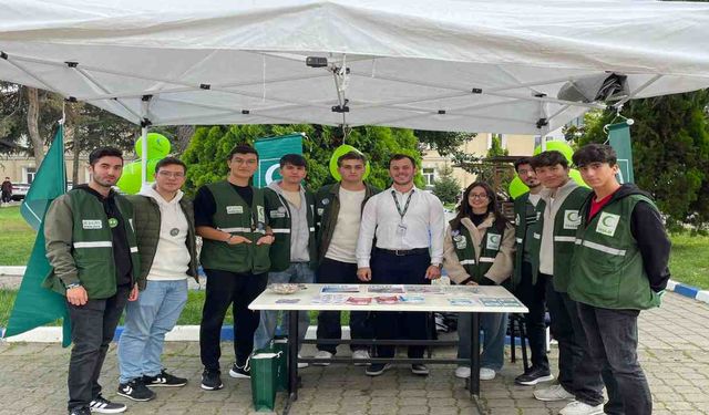 Yeşilay Hendek'te Öğrencilere Yönelik Stant Kurdu