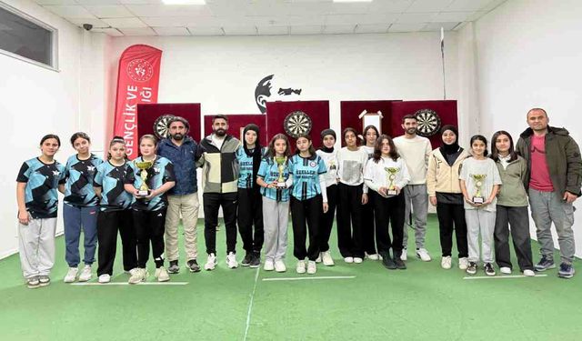 Hendek’te Okul Sporları Dart Müsabakaları Gerçekleştirildi