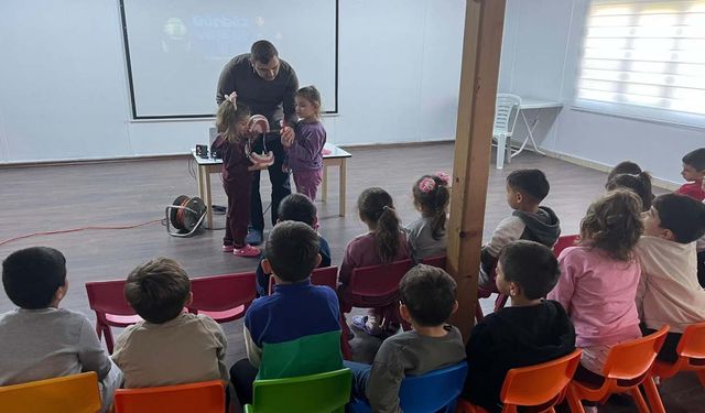 Hendek'te Diş Sağlığı Haftası Kapsamında Öğrenciler Bilinçlendirildi