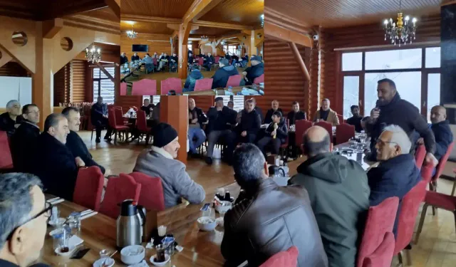 Hendek Muhtarlar Derneği Üyeleriyle bir araya geldi...