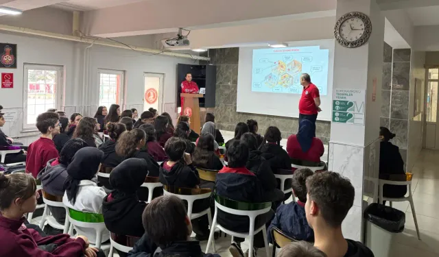 Hayat Arama Kurtarma Derneği'nden Atike Hanım Anadolu Lisesi'nde Afet Eğitimi