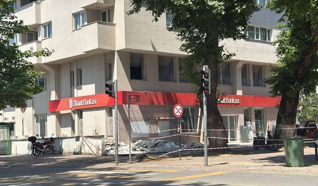 Hendek Ziraat Bankası Yeni Yerine Taşınıyor