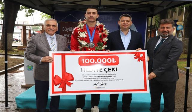 Yusuf Eren Temizel’e Ödül Töreni