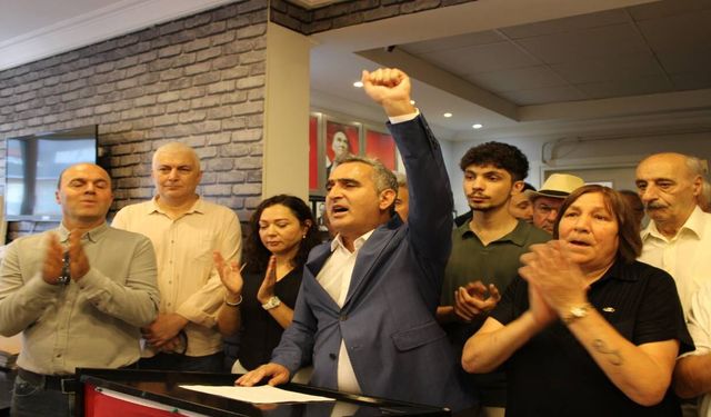 CHP Hendek İlçe Teşkilatı Toplu Olarak Yeni Partiye Geçti