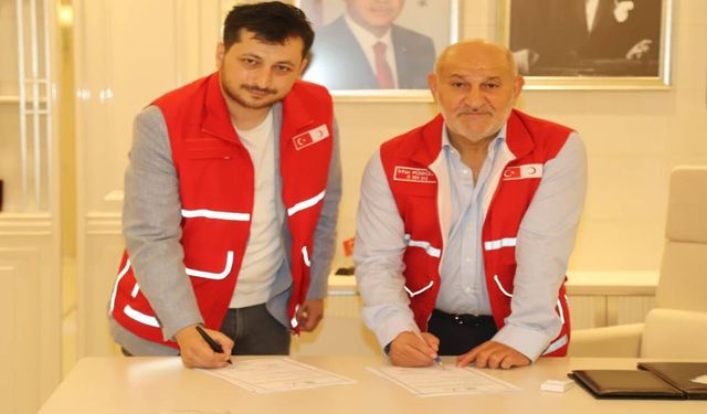 Hendek Belediyesi ve Kızılay'dan Sosyal Yardım Protokolü