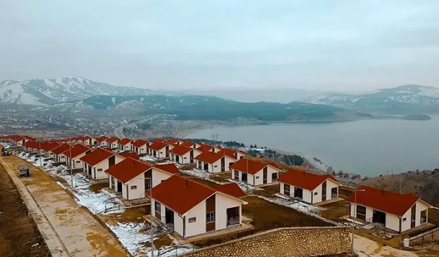Hendek'te TOKİ Hak Sahipleri İçin Bilgilendirme Toplantısı