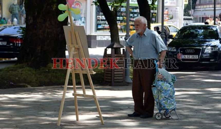 “Küçük Eller Deklanşörde” Fotoğraf Sergisi