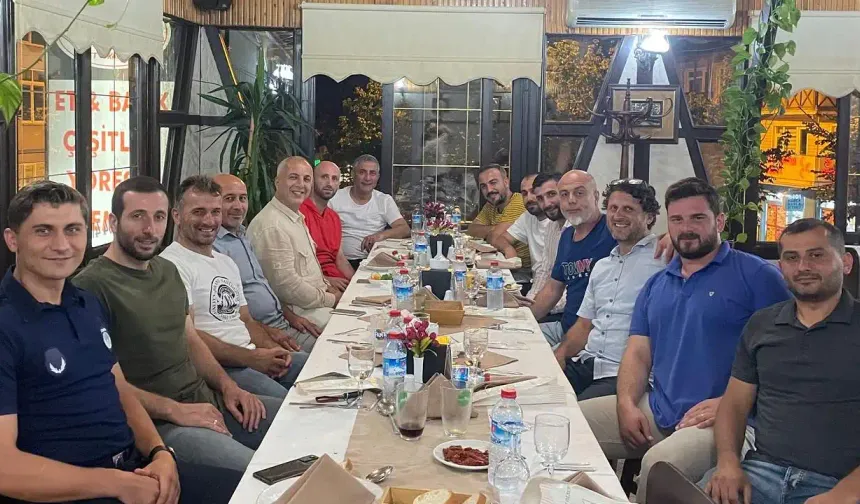 Hendek Belediye Takımı, Kaymakamlık Turnuvasında İkinci Oldu olmuştu
