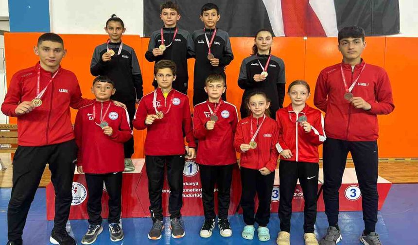 Hendek Takımı Anadolu Yıldızlar Ligi İl Seçmesinde 12 Madalya Kazandı