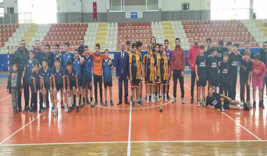 Hendek'te Yıldız Erkekler Futsal İlçe Birinciliği Sona Erdi