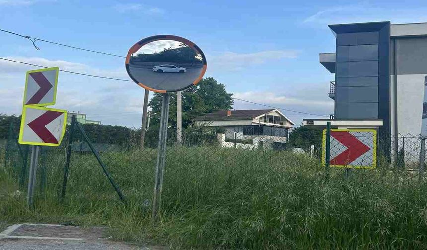 Çiftlik Mahallesi’ne Trafik Güvenliği İçin Uyarıcı Ayna Desteği
