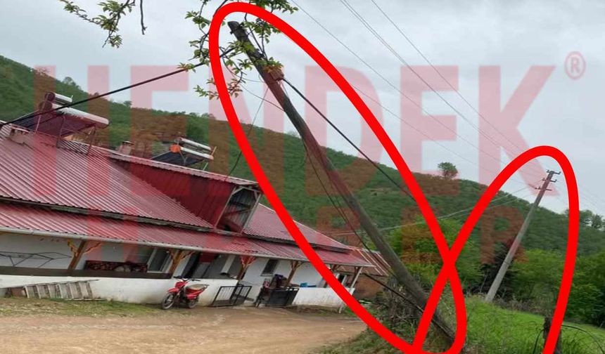 Hendek Dereköy’de Tehlike Saçan Direk Mahalleliyi Tedirgin Ediyor