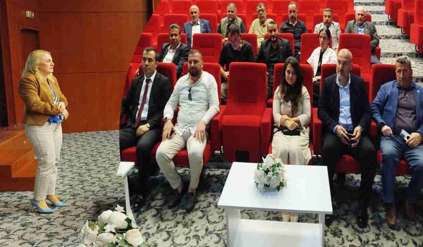 Hendek de "Kurumsal Kapasitenin Güçlendirilmesi" Konferansı Gerçekleştirildi