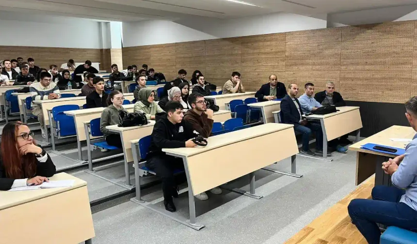 Hendek MYO’da “Elektrik ve Enerji Sektöründe Kariyer” Etkinliği Düzenlendi