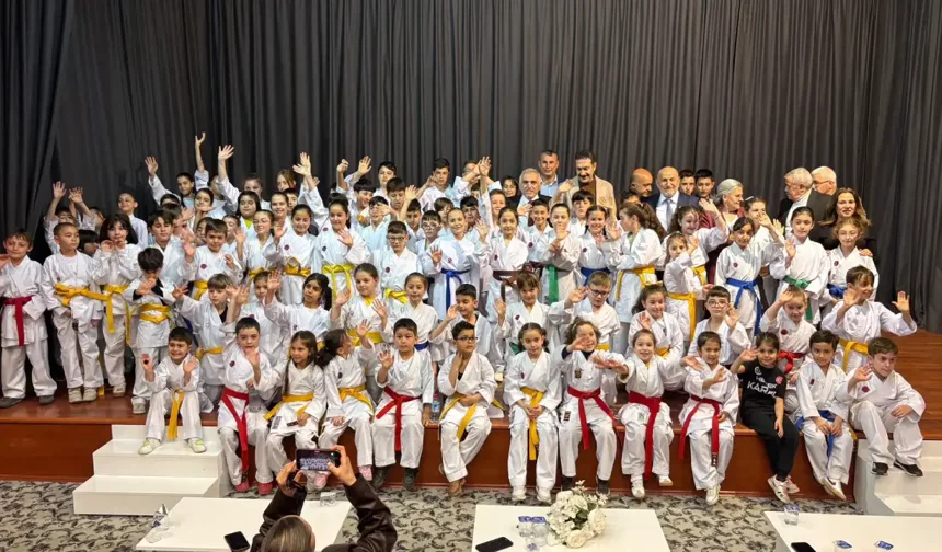 Hendek karate diploma töreni yoğun katılımla gerçekleşti.