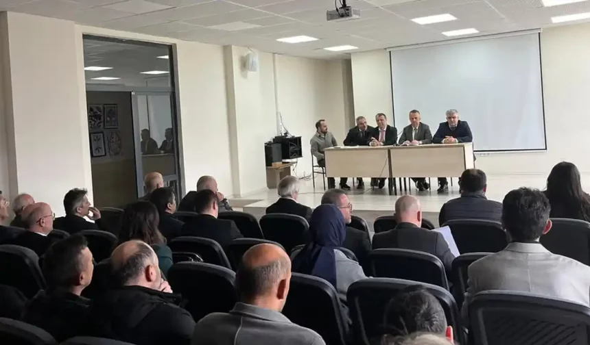 Hendek’te Okul Müdürleri Kurulu Toplantısı Gerçekleştirildi