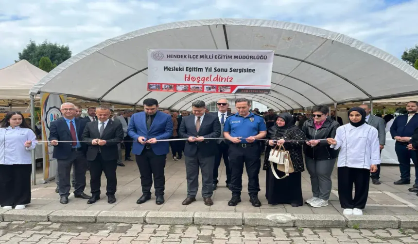Hendek'te Mesleki Eğitim Yıl Sonu Sergisi Açıldı