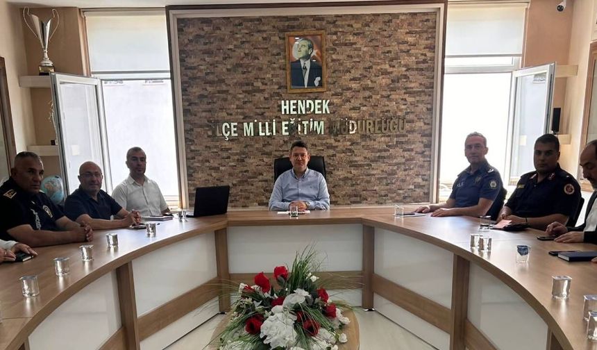 Hendek'te 15 Temmuz Programı İçin Hazırlık Toplantısı