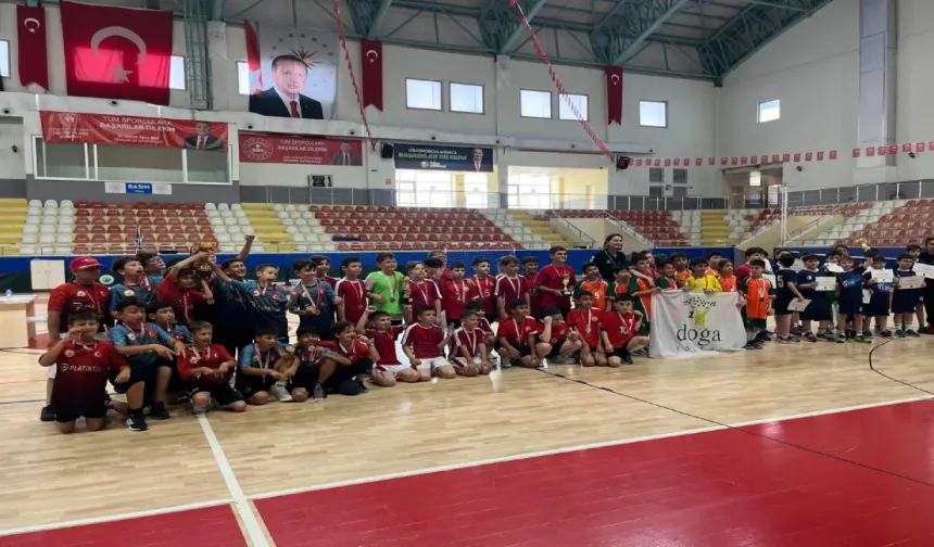 Hendek’te Okul Sporları Hentbol İl Birincileri Belli Oldu