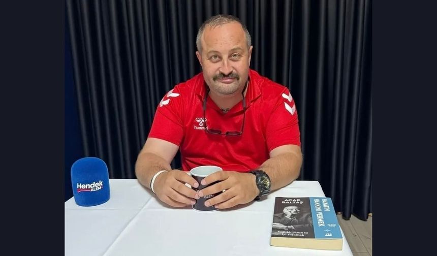 Üç Kafadarın Çay Bahçesi Devrimi Şair mi, Mahalle Abisi mi?