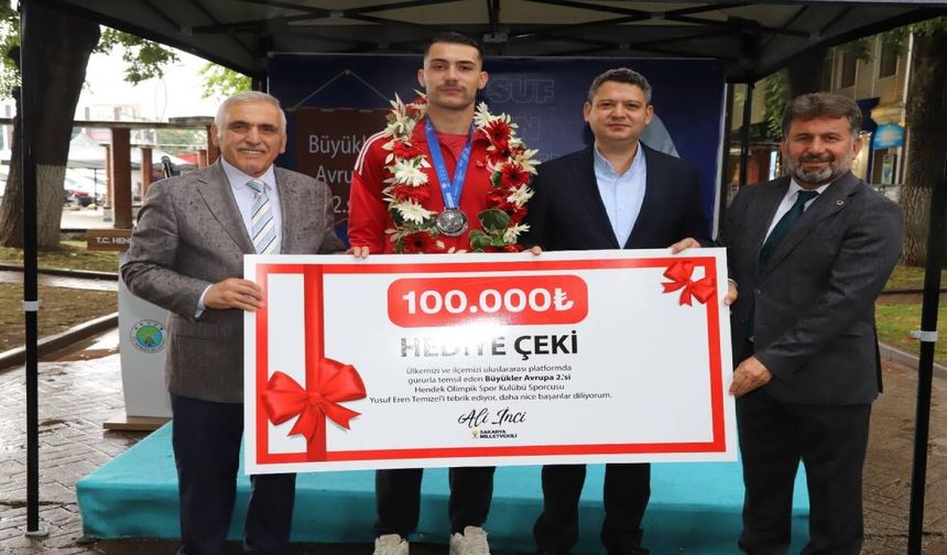 Yusuf Eren Temizel’e Ödül Töreni
