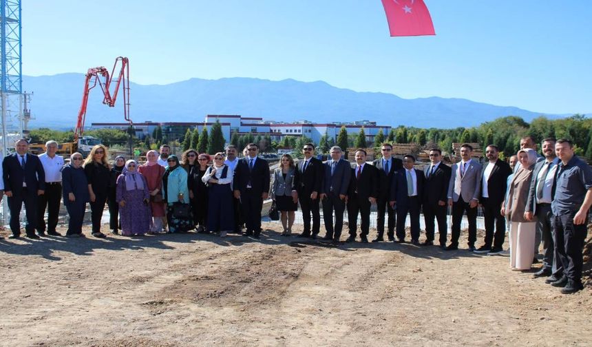 Hendek Yeni Adalet Sarayında Protokol İnşaat Alanını İnceledi