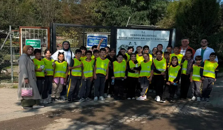 Öğrencilerden Sokak Hayvanları Merkezine Anlamlı Ziyaret