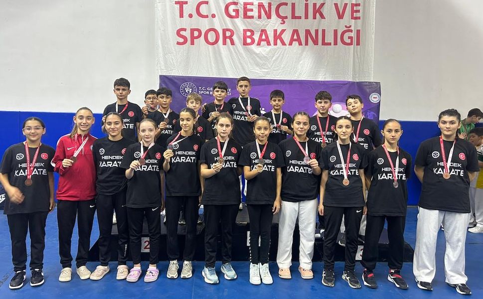 Hendek Olimpik Spor Karate Turnuvasından 72 madalya ile döndü