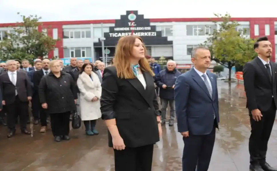 Hendek’te 24 Kasım Öğretmenler Günü Törenle Kutlandı