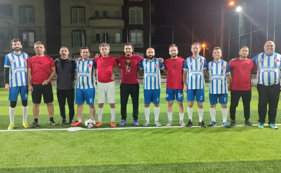 Hendek’te Öğretmenler Günü Turnuvası Heyecanı Devam Ediyor