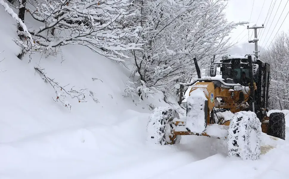 Hendek’te Kar Seferberliği :  Ekipler Yüksek Kesimlerde Teyakkuzda !