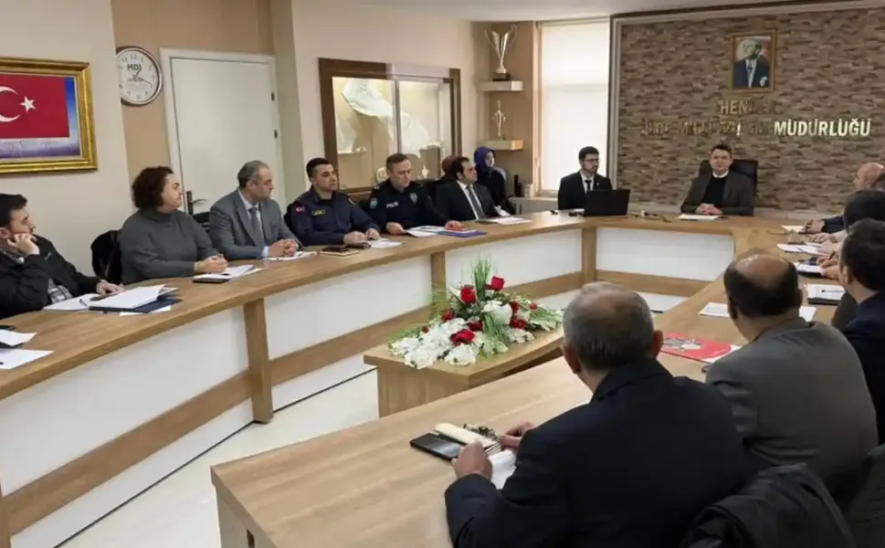 Hendek’te Bağımlılıkla Mücadele Toplantısı Gerçekleştirildi