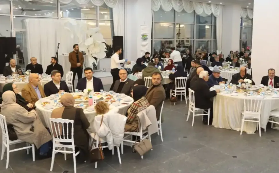 Hendek'te Yılın İlk İftarı Şehit Aileleri ve Gaziler Onuruna Verildi