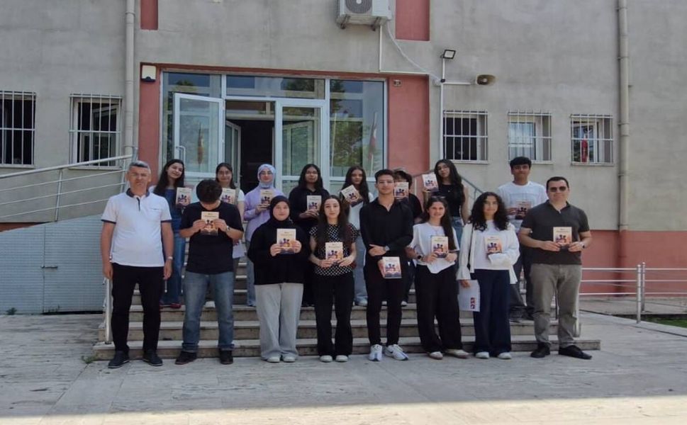 Hendek'te "Genç Kalemlerden Hikâyeler" Kitaplaştı