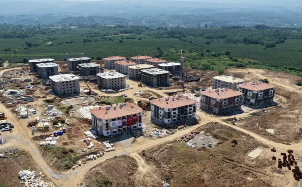 Hendek Akpınar TOKİ Konutları Hızla Yükseliyor