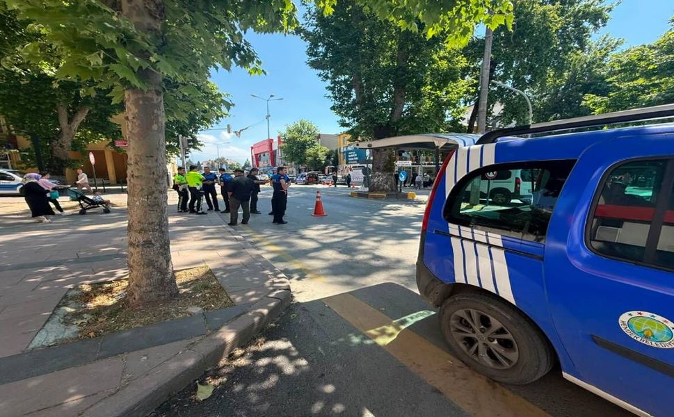 Hendek Merkezinde Toptancı Araçlarına Sıkı Denetim