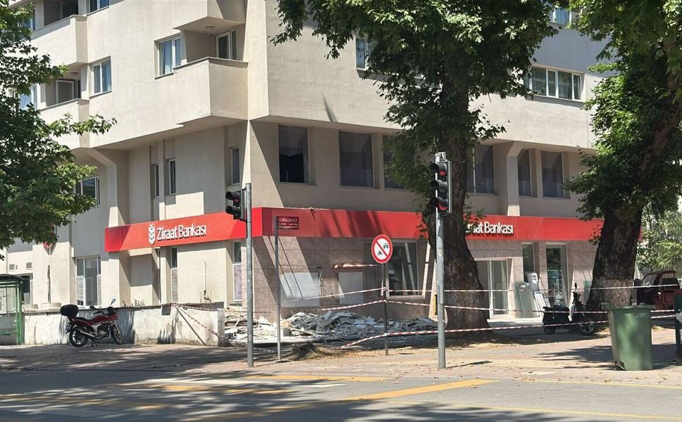 Hendek Ziraat Bankası Yeni Yerine Taşınıyor