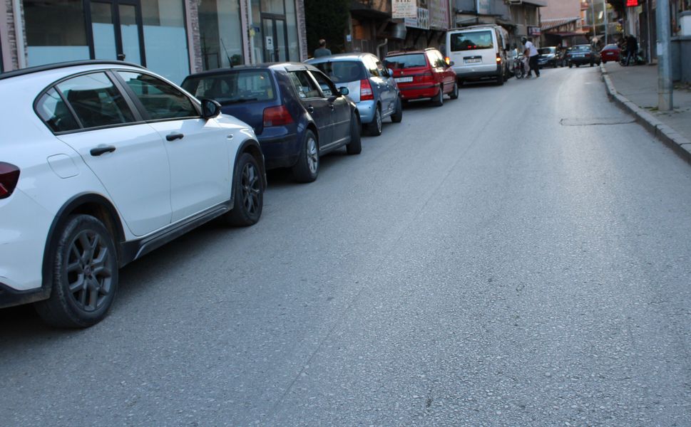 Bağdat Caddesi'nde Hatalı Park Sorunu Trafiği Aksatıyor