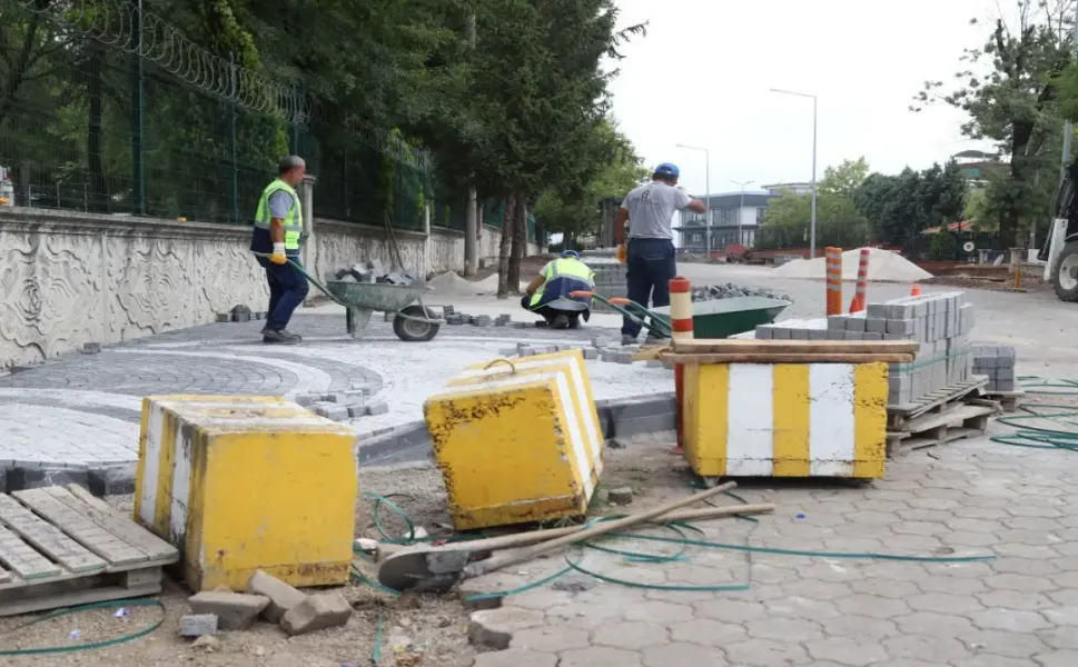 Başpınar Mahallesi’nde Çevre Düzenleme Çalışmaları Sürüyor