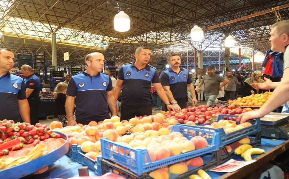 Hendek'te Kapalı Pazar Yerine Rutin Zabıta Denetimi