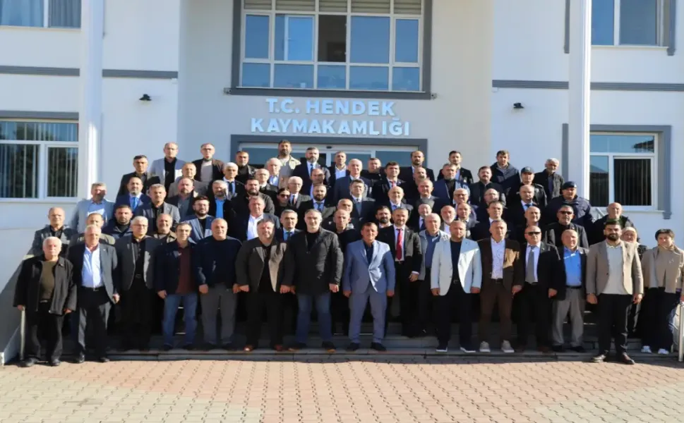 Hendek'te 19 Ekim Muhtarlar Günü Törenle Kutlandı