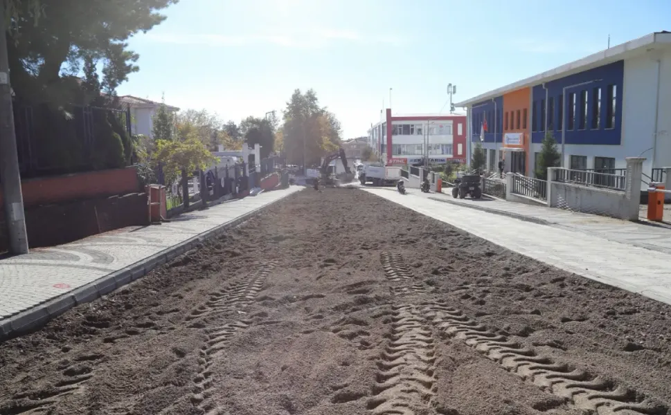Başpınar Mahallesi'nde Asfalt Hazırlıkları Başladı