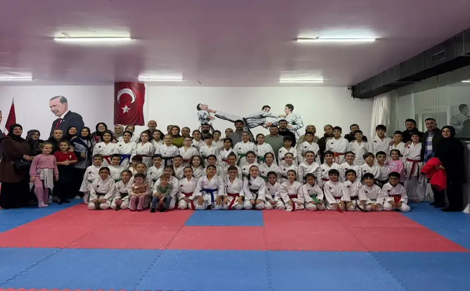 Hendek Olimpik Spor Kulübü’nde 110 Sporcu Kuşak Atladı