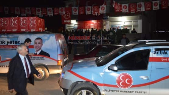 Mhp Hendek İlçe Teşkilatı Gün geçmiyor bir seçim birosu daha faaliyete geçiyor. İlk Seçim Bürosunu Bayraktepe - Yeşiller Mahallesinde yoğun katılımla açtı.