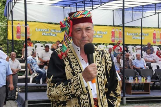Protokol şölene yoğun ilgi gösterdi.