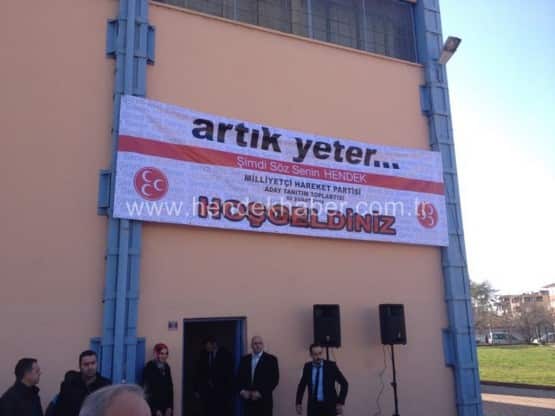 Büyükşehir Belediye Başkan Adayı Orhan Ünver ise, MHP’nin zafere adım adım yaklaştığını söyleyerek, “Herkesin söylediği bir şey var. AKP Belediye Başkan adaylarını değiştirmeye cesaret edemedi. Biliniz ki, yegane korku MHP’dir. MHP gümbür gümbür geliyor.Biz buna yürekten inanıyoruz. Bu milletin bunlardan kurtulma zamanı geldi. Kurtulmanın yolu da sizlerin oylarıdır. Kapı kapı dolaşarak bu defa MHP’ye destek olun diye anlatın” ifadelerini kullandı.