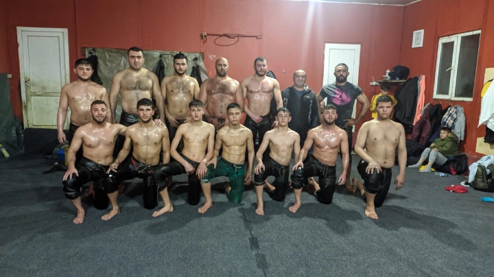 Sakarya Güreş Kulübü Yağlı Güreş Takımı hazırlıklarına devam ediyor.